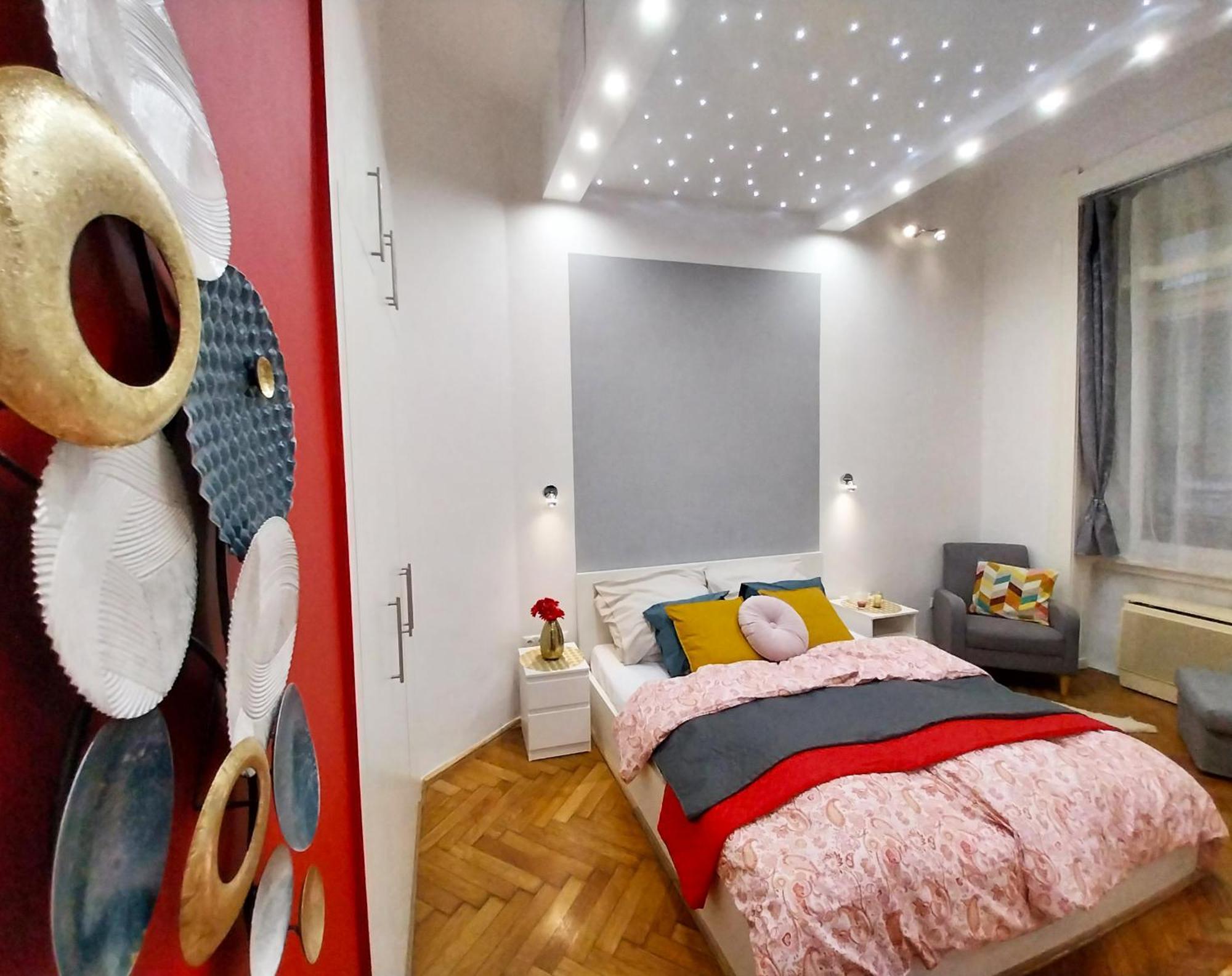 Apartman King Bed And Magical Lights In The Center Budapest