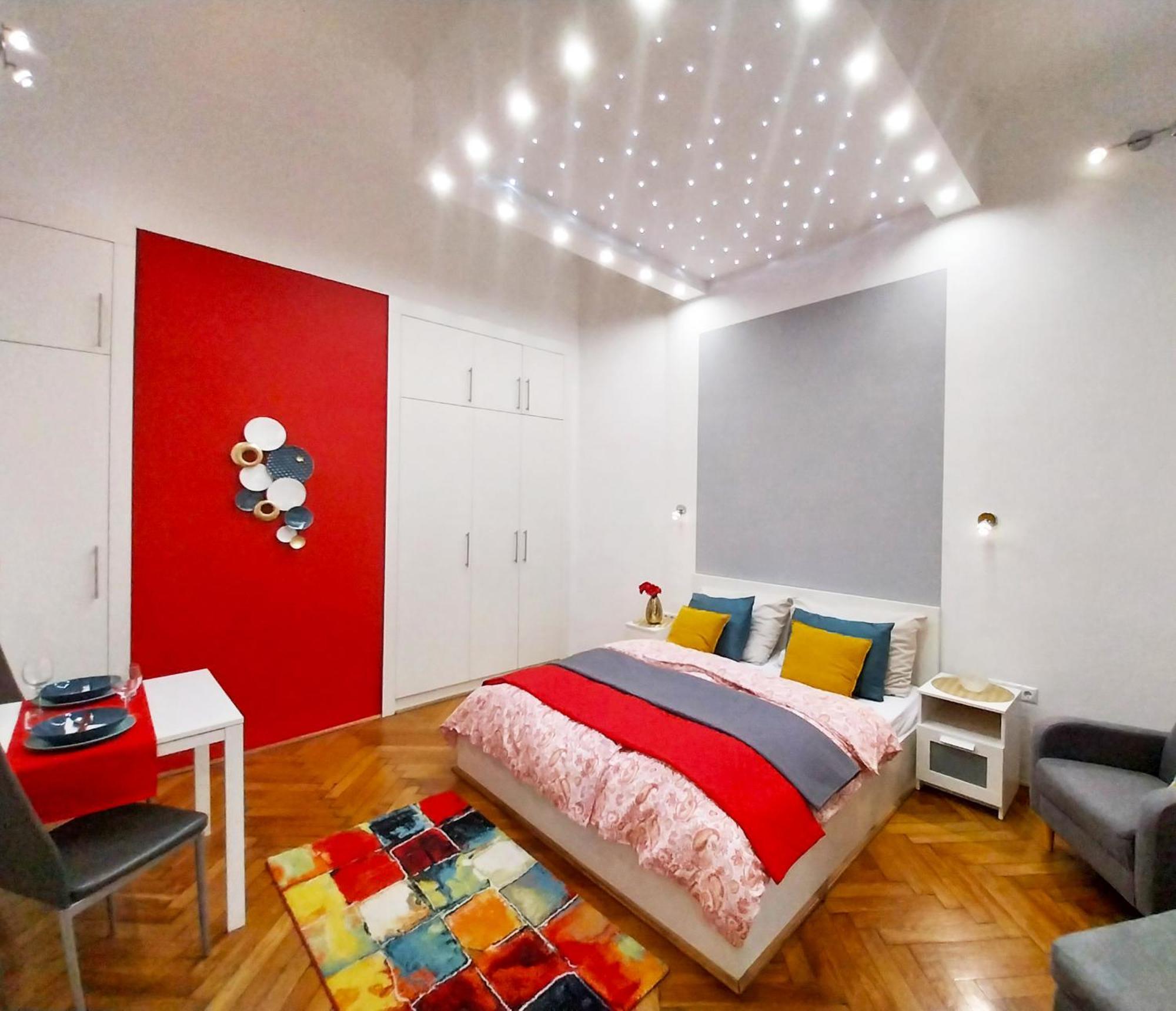 King Bed & Cozy Lighting, Free Wifi In בודפשט