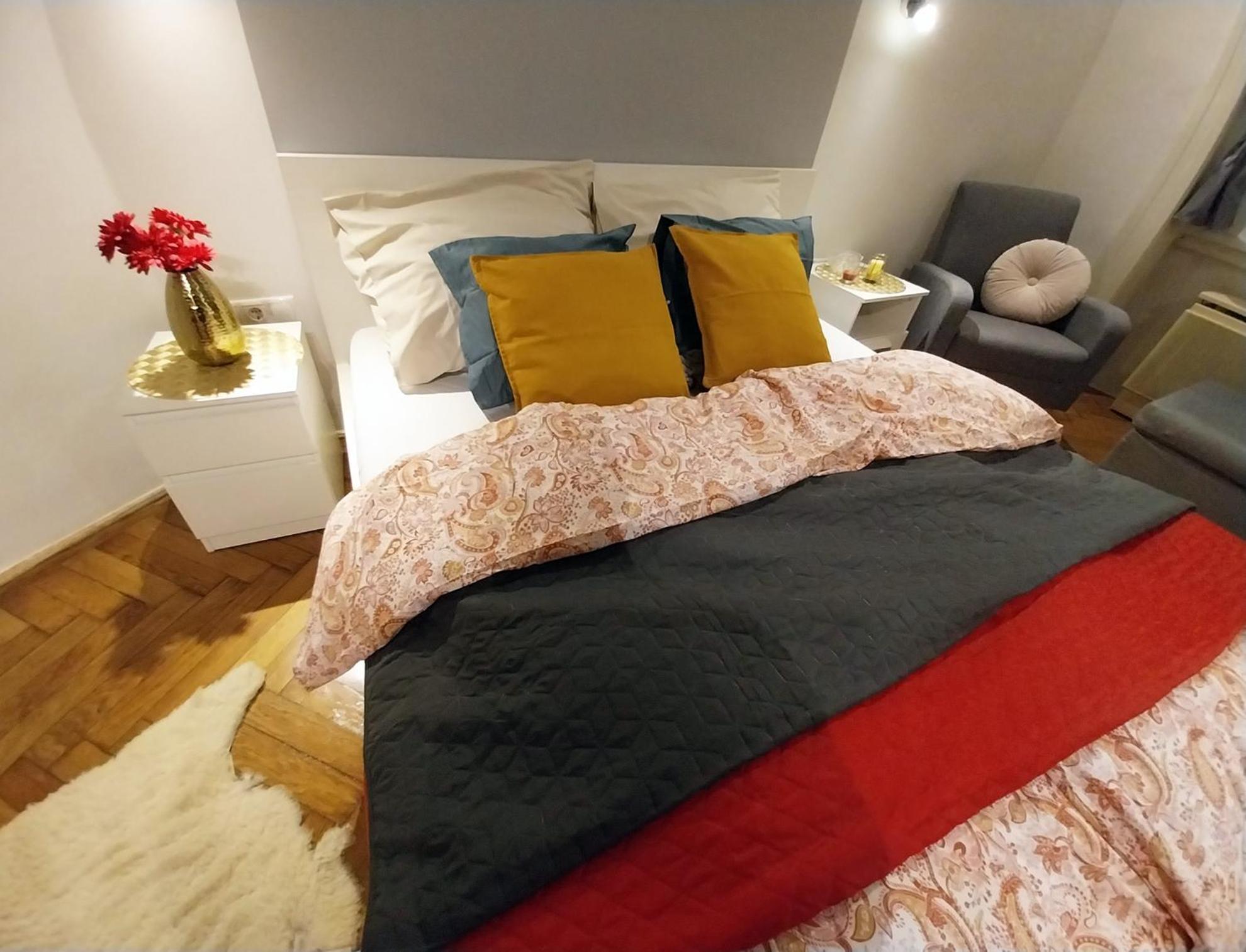 Apartamento King Bed & Cozy Lighting, Free Wifi In *